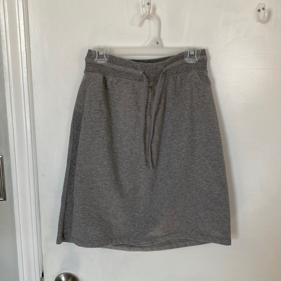 Lululemon on the fly fleece skirt - Picture 1 of 7